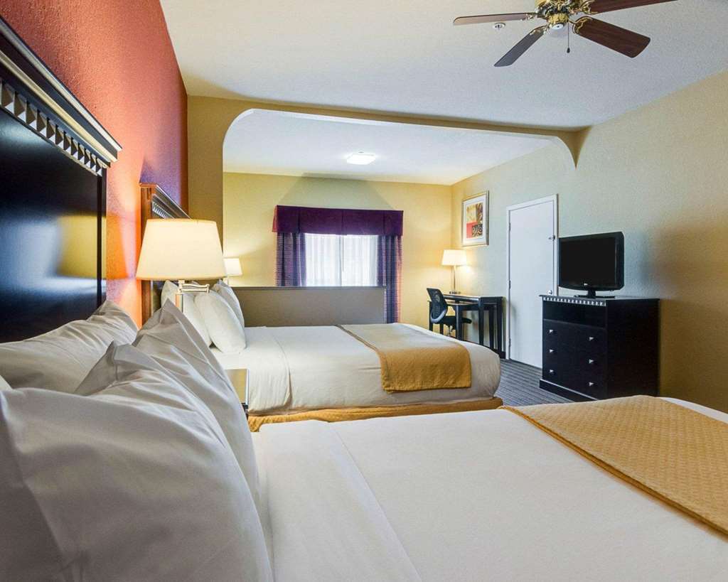 Quality Suites North Houston - Spring Room photo